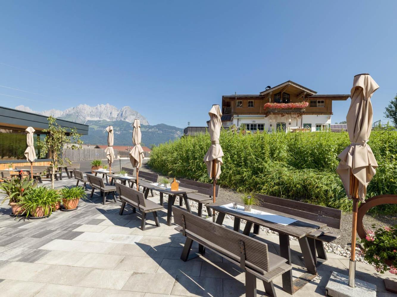 Hotel Penzinghof Oberndorf in Tirol Exterior photo